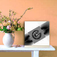 Tischuhr 30cmx30cm inkl. Alu-Ständer- modernes Design schwarz weiß geräuschloses Quarzuhrwerk -Wanduhr-Standuhr TU5029 DIXTIME