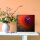 Tischuhr 30cmx30cm inkl. Alu-Ständer -abstraktes Design bunt pink rot orange geräuschloses Quarzuhrwerk  -Kaminuhr-Standuhr TU3099 DIXTIME